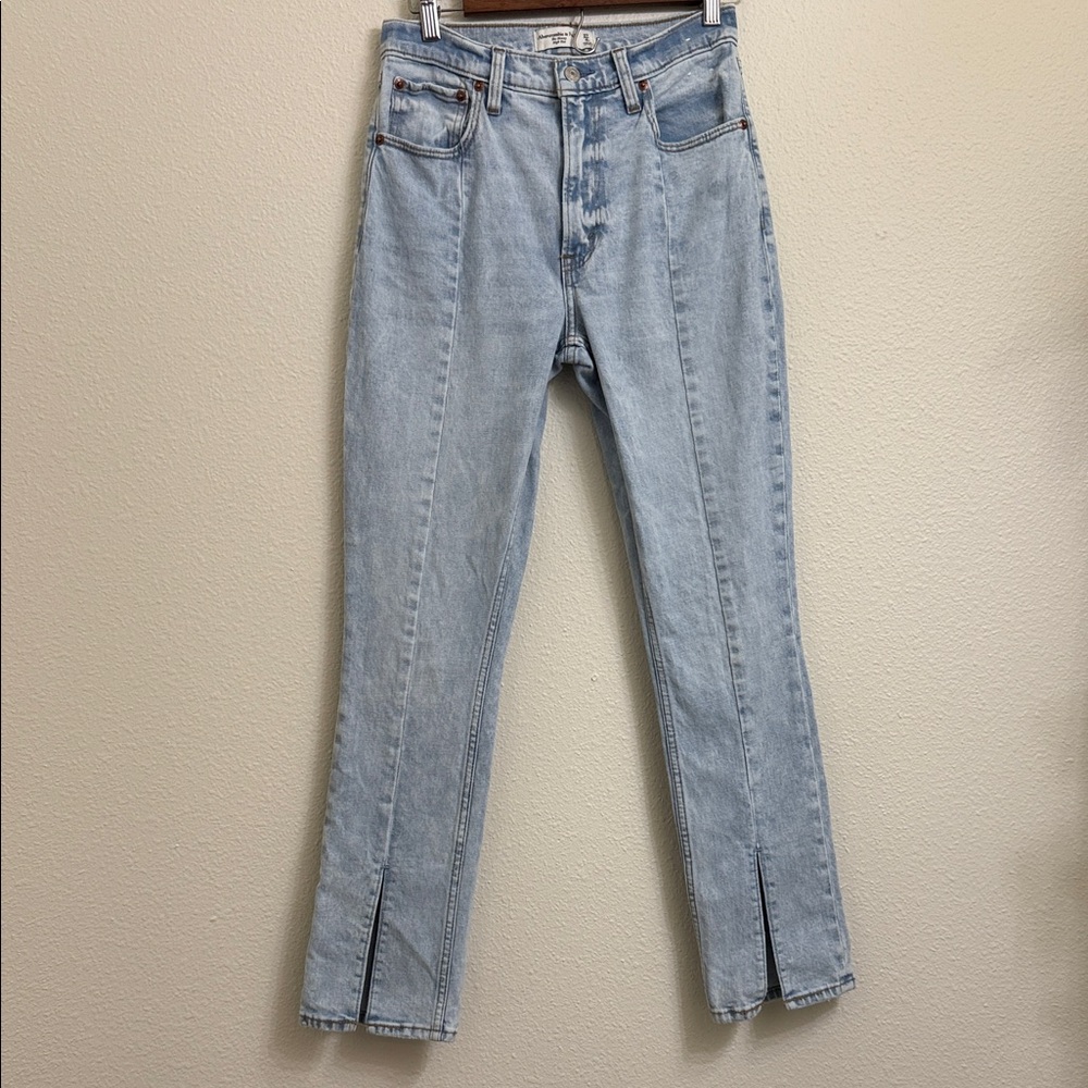 Abercrombie & Fitch The Skinny High Rise Jean